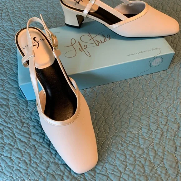 New women’s dress shoes size 8 - Picture 2 of 2